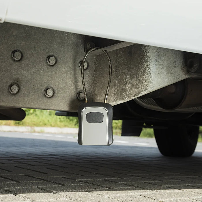 Nøgleskab med talkombination med ståltråd