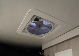 MaxxFan Deluxe automatisk tagventilator