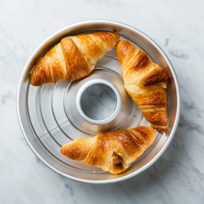 Omnia brødrist i ovnen med croissanter